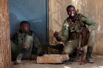 Guerre au Mali : Combats toujours en cours à  Gao, les islamistes font trembler les soldats maliens